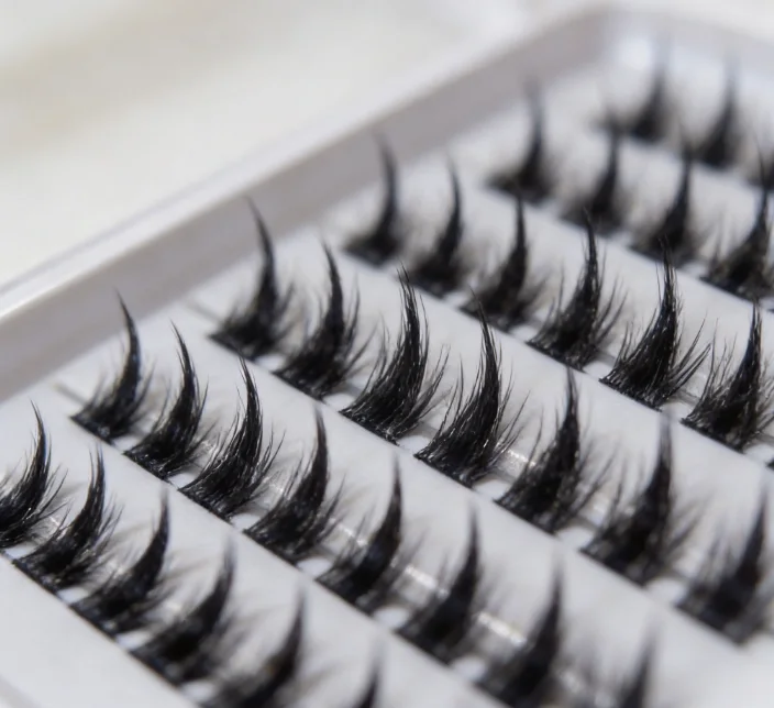 Spiky Wet Look Cluster Lashes product image